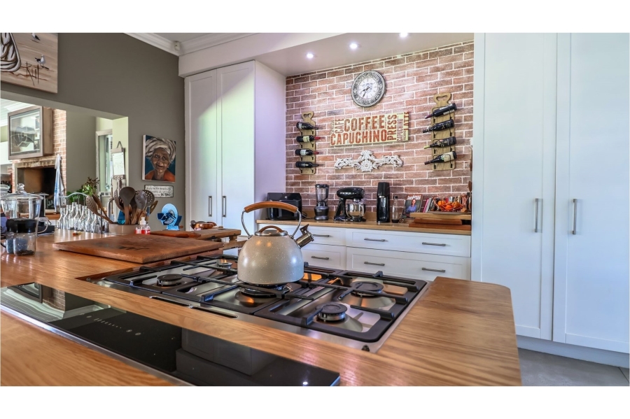 5 Bedroom Property for Sale in Num Num Cape Estate Western Cape